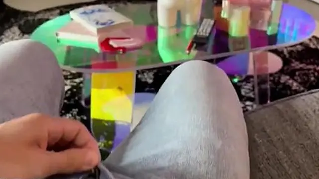 Slipping Her girlfriend′ Tip While She Watches