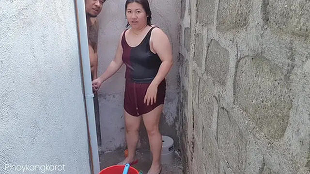 Filipina bath babe gets down and dirty outside &mdash;  gets pounded by BBC