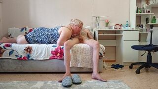 Stepmom takes cock🌭 and swallows thick load