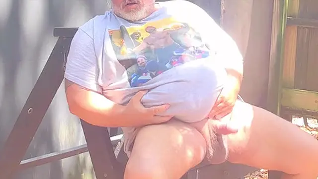 Country Bear Camps Out with His Huge Cock🌭 on Display