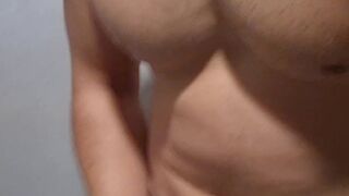 Amantes en la ducha del gimnasio