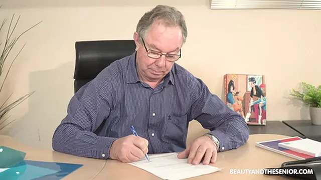 Rebecca African - Granddadz′ Hugh