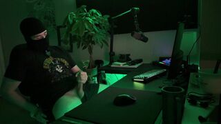 Watching your horny gamer boyfriend get off *Loud moaning and huge cumshot*