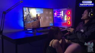 Mulher tem certeza que é melhor que o video game e ela prova