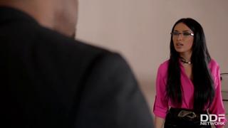  Milf boss booty fucked by veiny black cock🍆