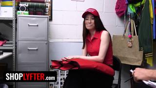 Delivery Diva Served Scalding Hot”