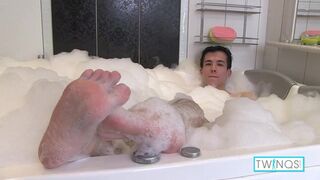 Xander's Pink Palace: Fingering👉 His Asshole, Shooting His Load in Soapy Goodness